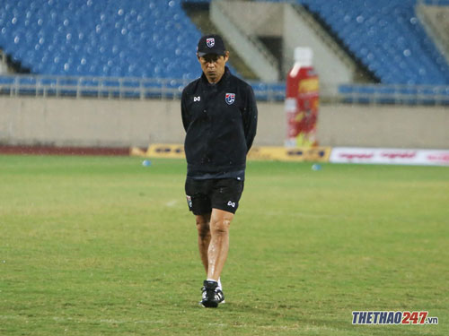 HLV Akira và ĐT Thái Lan đội mưa Mỹ Đình chuẩn bị đại chiến Việt Nam