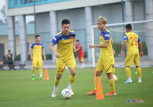 HLV Park Hang Seo loại 2 cầu thủ trước thềm trận gặp Thái Lan