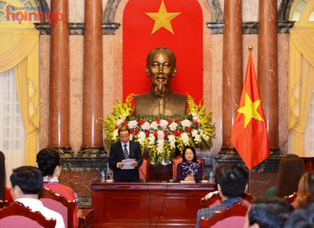 TS. Nguyễn Văn Thân – Chủ tịch Vinasme- Đại biểu quốc hội báo cáo kết quả hoạt động của Vinasme