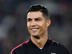 Giúp BĐN có vé dự EURO, Ronaldo xóa mâu thuẫn với Sarri