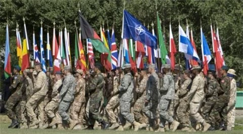 NATO “chet nao” hay...khong nao?