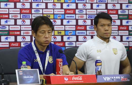 HLV Nishino: 'Tôi bị áp lực rất lớn khi đối đầu Việt Nam'