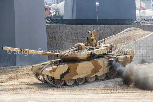 Vào đầu tháng 4/2019, Thủ tướng Ấn Độ Narendra Modi trong chuyến công tác tới Nga đã công bố hợp đồng giá trị lớn về việc mua 464 xe tăng chiến đấu chủ lực T-90MS nâng cấp cho lục quân nước này để thay thế những chiếc T-72 đã lạc hậu.