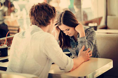 Chồng chết điếng phát hiện mình là người "đổ vỏ"