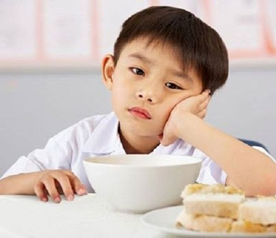 Trẻ biếng ăn phải làm sao: Trăn trở của hàng ngàn ông bố bà mẹ nay đã có lời giải
