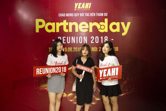 Bài 1: Yeah1 bị “trảm” vì vi phạm chính sách của YouTube