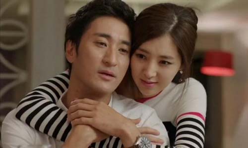 Lén nghe mẹ vợ nói chuyện, tôi phát hiện sự thật ám ảnh về người vợ ngoan hiền