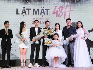 Vợ chồng Lý Hải chơi lớn, sẵn sàng đốt nhà đập xe để làm phim
