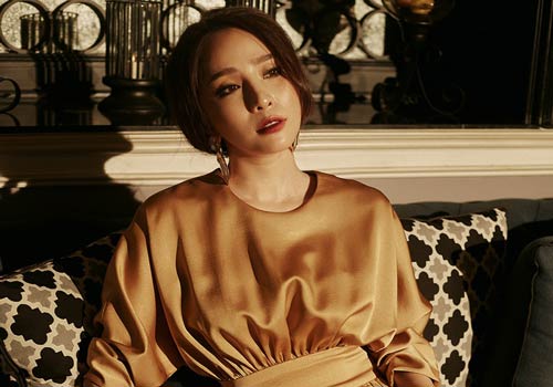 Hôn nhau trong phim nhưng Quỳnh Nga gặp Chí Nhân ngoài đời lạnh lùng