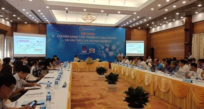 GS.TSKH. Hồ Tú Bảo cho rằng, đổi mới sáng tạo mô hình kinh doanh là yếu tố cốt lõi với DN.