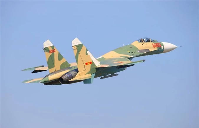 Hinh anh tiem kich Su-27 cua Khong quan Viet Nam nhung ngay con 