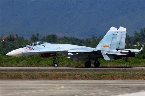 Hinh anh tiem kich Su-27 cua Khong quan Viet Nam nhung ngay con 