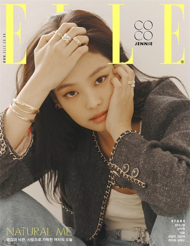 Nửa kín nửa hở, Jennie (BLACKPINK) càng khiến dân tình bấn loạn vì hờ hững bờ vai sexy cùng đôi chân dài trứ danh - Ảnh 2.