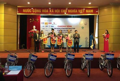 Hà Nội: 15 doanh nghiệp ủng hộ 550 triệu đồng cho trẻ em có hoàn cảnh khó khăn