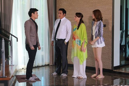 Mẹ chồng mắng xa xả khi phát hiện con dâu lén chuyển tiền cho phụ huynh