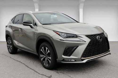 5. Lexus NX300T (giá: 36.720-45.210 USD).