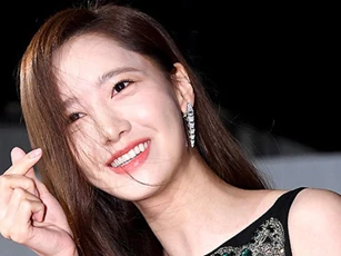 Những tưởng là tường thành nhan sắc khó ai có thể vượt qua được, nhưng Yoona vẫn bị mất điểm vì lộ khoảnh khắc này