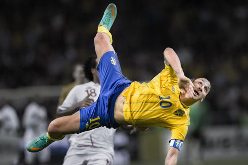 'Lác mắt' trước những bàn thắng ảo diệu bậc nhất trong lịch sử