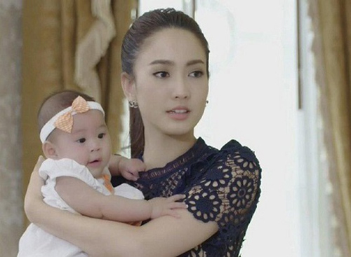 Mẹ chồng đòi trả 5 triệu/tháng khi con dâu nhờ chăm cháu giúp để đi làm, con dâu vui vẻ hỏi lại ngắn gọn thế này mà bà ngượng chín mặt