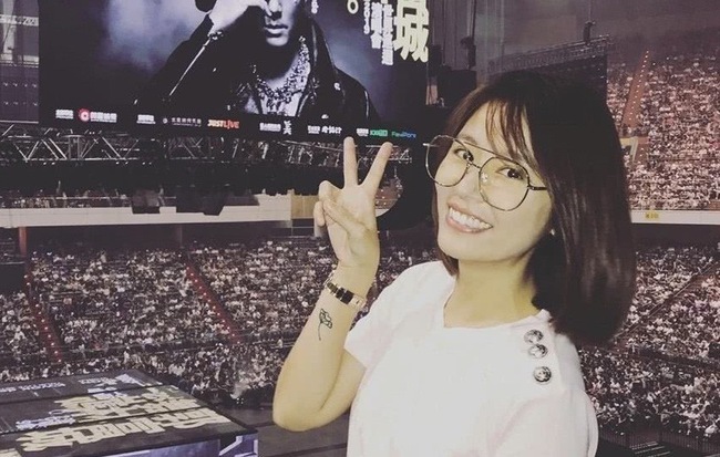 Sau khi trở lại cuộc sống sinh viên, Lâm Tâm Như khiến netizen bất ngờ với tạo hình trẻ trung khi “đu” show thần tượng