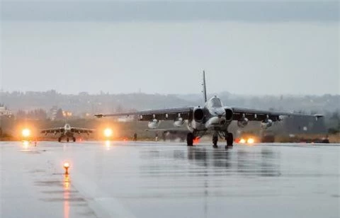 Su-25 san sang doi bom neu luc luong quan canh Nga bi tan cong-Hinh-10