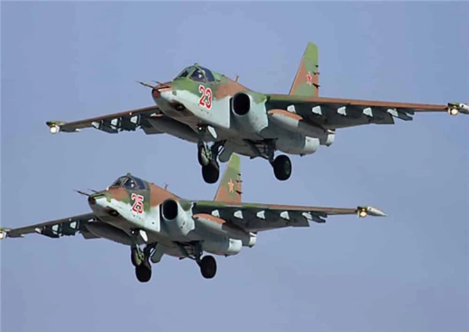 Su-25 san sang doi bom neu luc luong quan canh Nga bi tan cong-Hinh-3