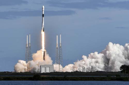 Tàu SpaceX giao hàng lên Mặt trăng vào năm 2022