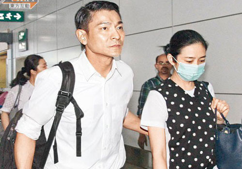 Lưu Đức Hoa và cuộc hôn nhân "không đám cưới tử tế", giấu kín vợ Á hậu hơn 20 năm vì lo sợ