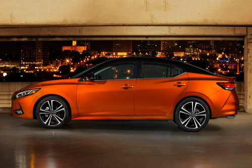 Ngắm xe sedan giá rẻ vừa được Nissan giới thiệu