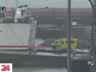 Lại phát hiện 16 người di cư trong container từ Pháp đến Ireland