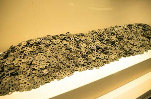 Khai quật lăng mộ của “đại gia” Trung Quốc phát hiện 2 triệu đồng xu và nhiều đồ có giá trị