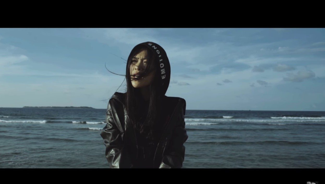 Nữ sinh uống 200 viên thuốc chống nôn tự tử vì bị bạn trai cũ dọa tung ảnh nóng lên mạng