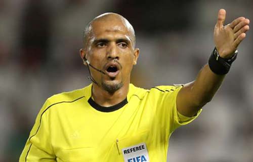 Trọng tài trận Việt Nam vs Thái Lan có động thái lạ trên MXH