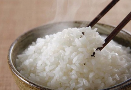 Cơm chín nhưng không thơm, mách bạn vài mẹo nhỏ đảm bảo hương thơm bay tận đầu ngõ, ngửi đã muốn ăn ngay