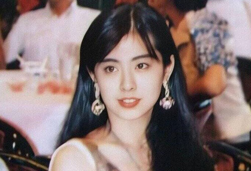 10 tường thành nhan sắc Hong Kong không thể lật đổ: Người khiến Lưu Đức Hoa si mê, Lê Tư và Vương Tổ Hiền thần thánh