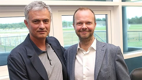 Các 'sếp' M.U vẫn còn lưu luyến Mourinho