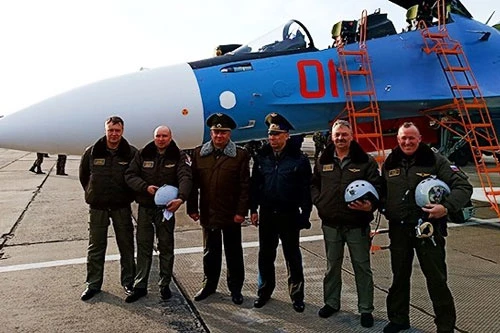Bộ Quốc phòng Belarus cho biết, 2 chiếc tiêm kích Su-30SM đầu tiên trong tổng số 12 máy bay mà nước này đặt hàng tổ hợp Irkut chế tạo đã đến căn cứ không quân số 61 ở Baranovichy vào ngày 13/11.