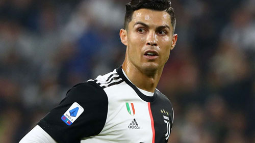 Hối hận vì phản ứng thái quá, Ronaldo mời đồng đội Juventus đi ăn tối để xin lỗi