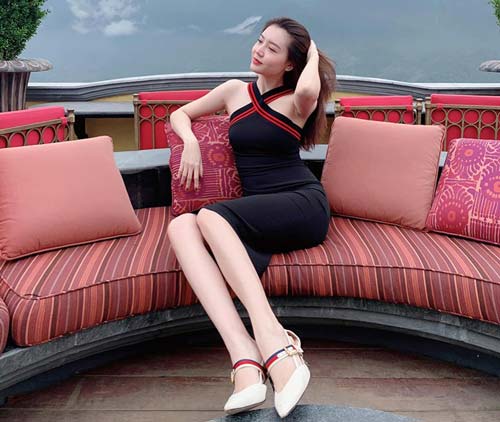 “Mỹ nữ Vũng Tàu đi xe 70 tỷ” dáng "đẹp quên sầu”, đàn piano ngọt ngào