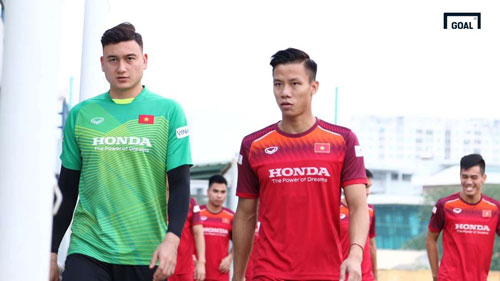 Chuyển nhượng V.League: Quế Ngọc Hải sắp thành đồng đội Văn Lâm ở Thái Lan?