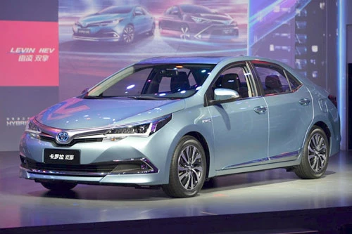 4. Toyota Corolla (doanh số: 39.230 chiếc).