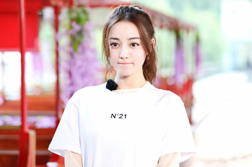 Địch Lệ Nhiệt Ba: Tôi là một cô gái bình thường