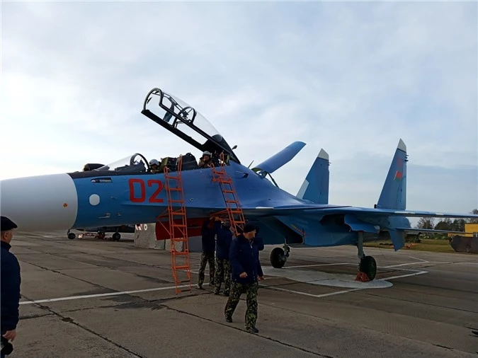 Belarus tu bo tien mua Su-30SM, Nga ra ve 