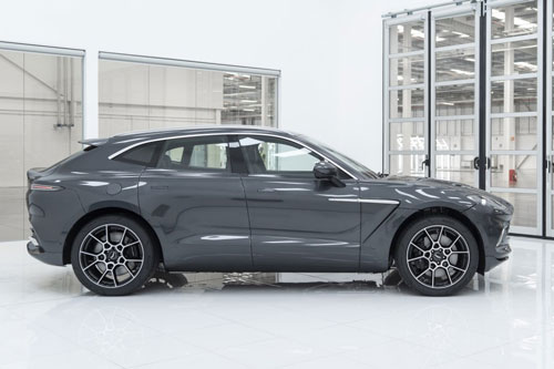 Cận cảnh Aston Martin DBX, đối thủ sừng sỏ của Lamborghini Urus