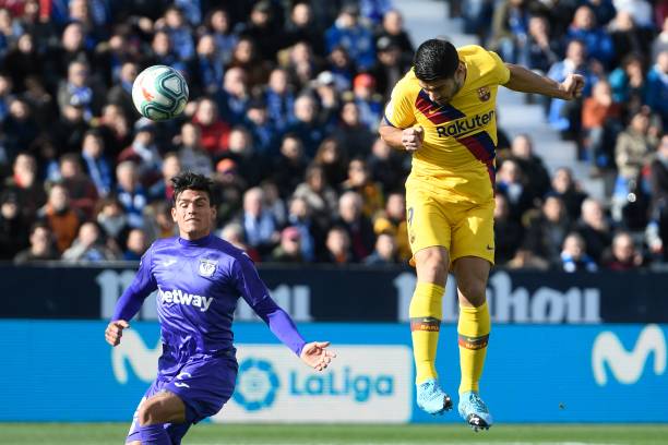 Hàng công cực mạnh, Barca vẫn thắng nhọc nhằn đội bét bảng