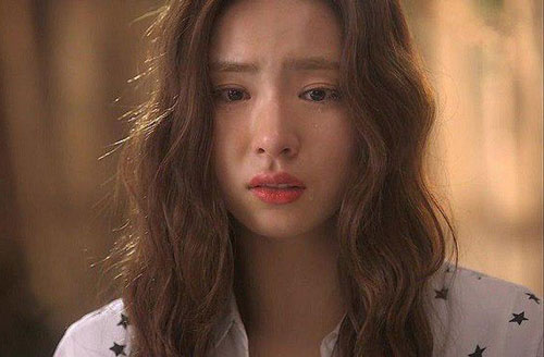 Màn đánh ghen 'chất ngất' ở vườn cúc học mi của vợ thông thái