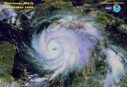 Điểm những cơn bão khổng lồ khiến con người run sợ