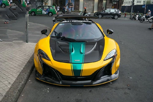 McLaren 650S Spider.