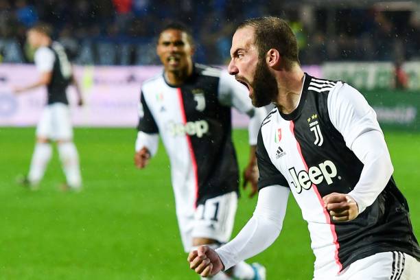 Vắng Ronaldo, Juve lội ngược dòng hú vía nhờ sao thất sủng