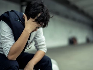 Phát hiện sự thật động trời trong dịp kỷ niệm 10 năm ngày cưới